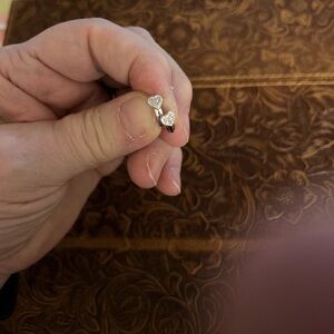 14k white gold Heart Stud Earrings